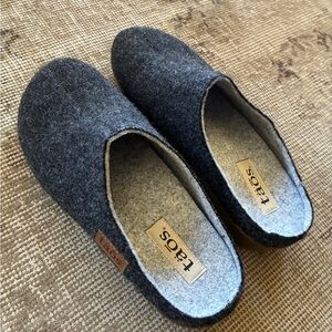 Taos Woolness Italian Wool Clogs Slippers